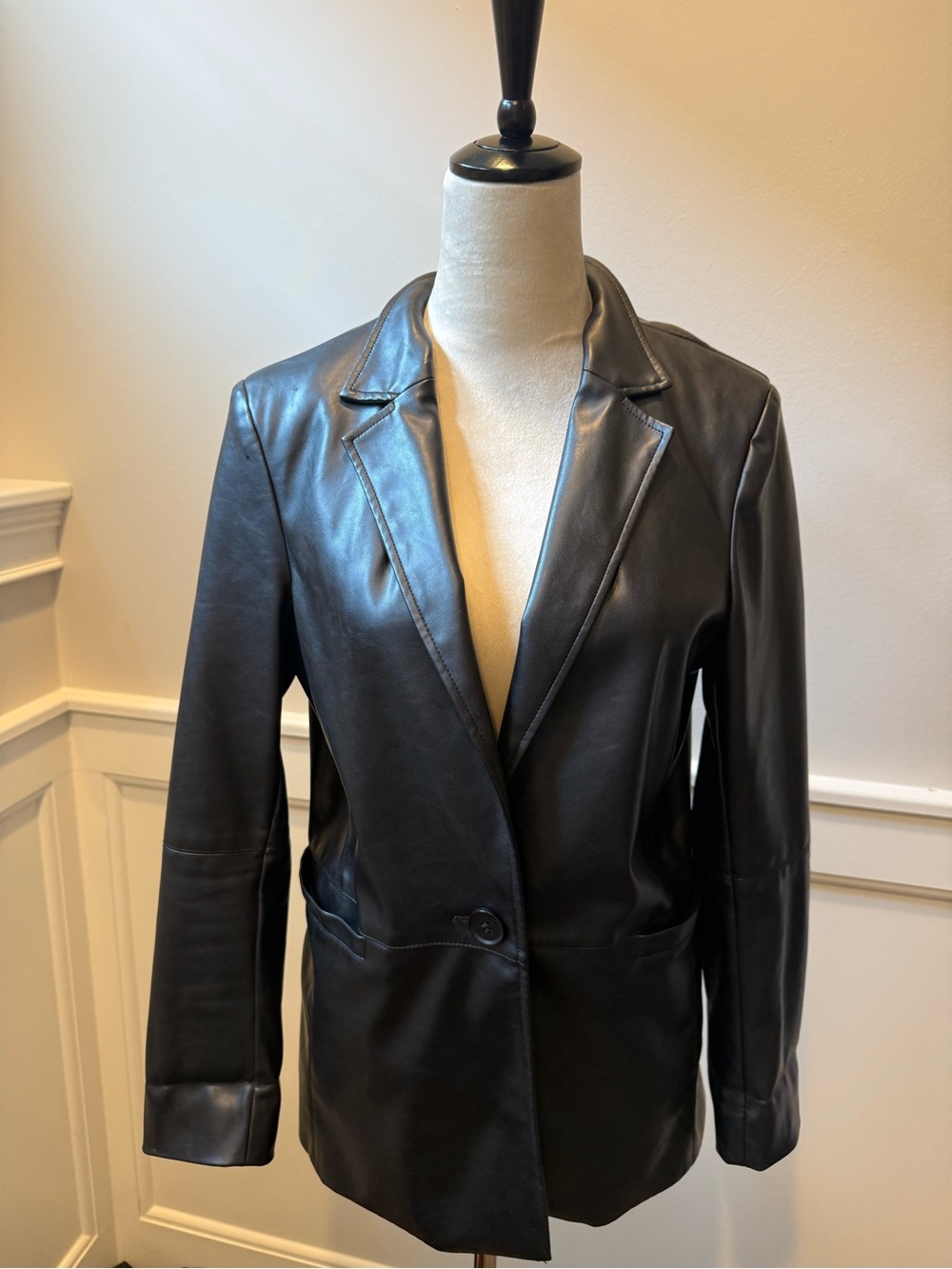 Evereve Sz S Black Leather Blazer Jacket - Women's Tailored Single-Button Coat